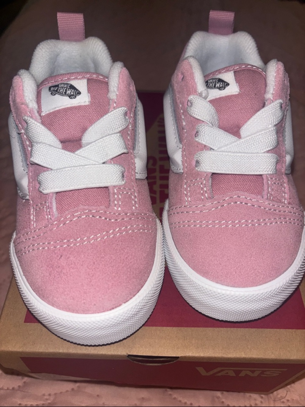 Brand new!!!Vans Kids Pink Suede Low-Top Sneakers with White Accents